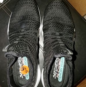 Sketchers Air-Cooled Memory Foam Shoes